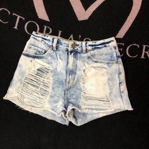 Bullhead high waisted jean shorts.
